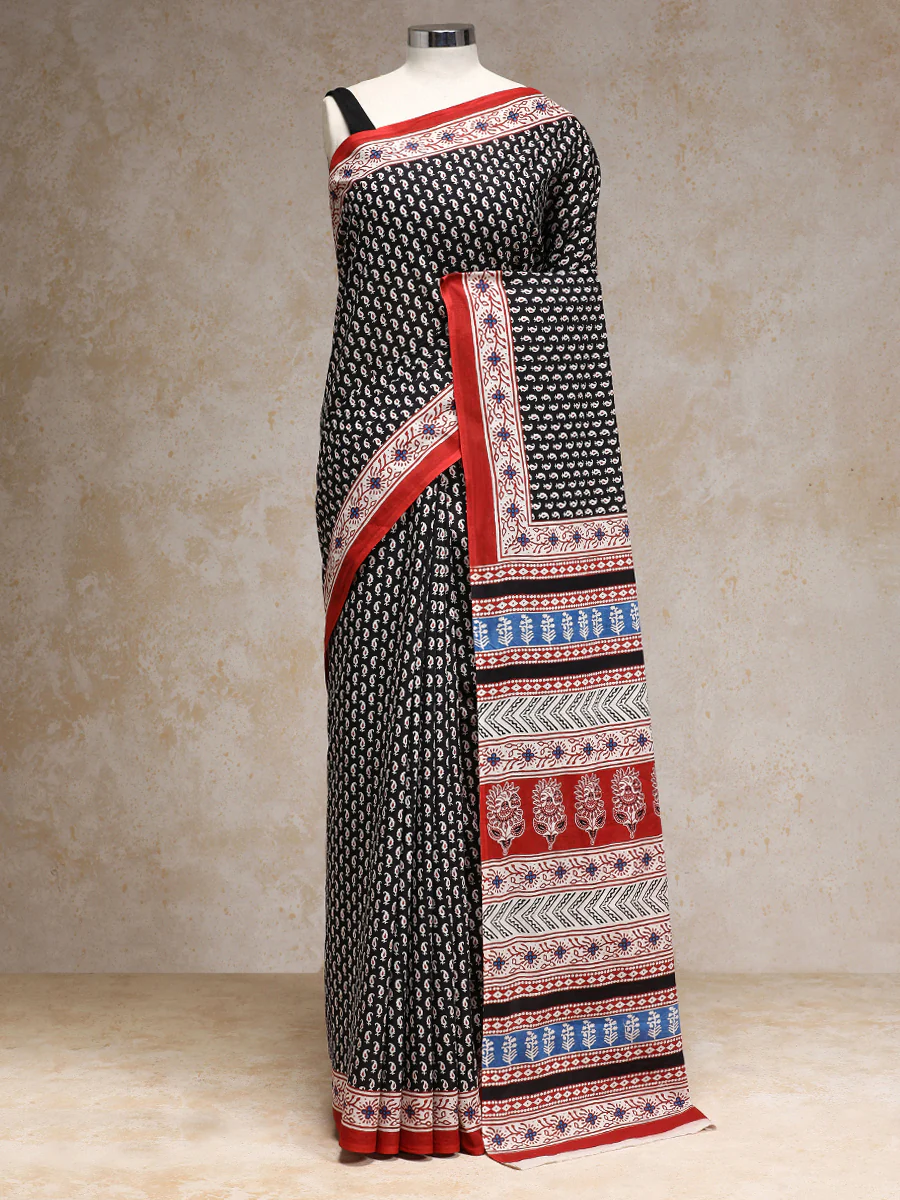 Women Ethnic Wear For New Year